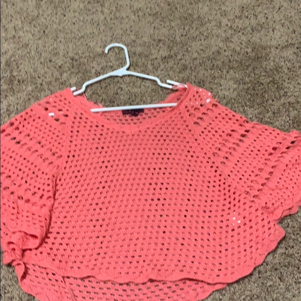 pink top